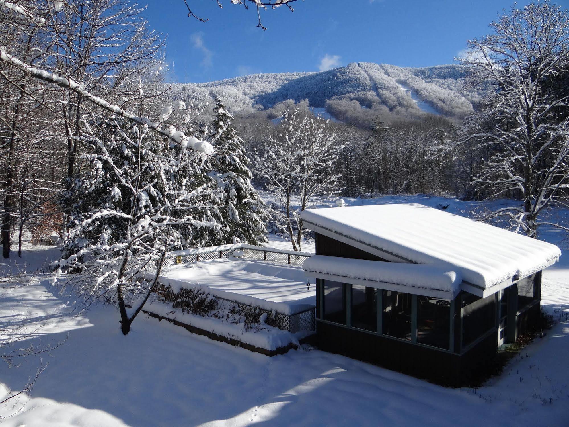 Blue Gentian Lodge At Magic Mountain Londonderry Ngoại thất bức ảnh