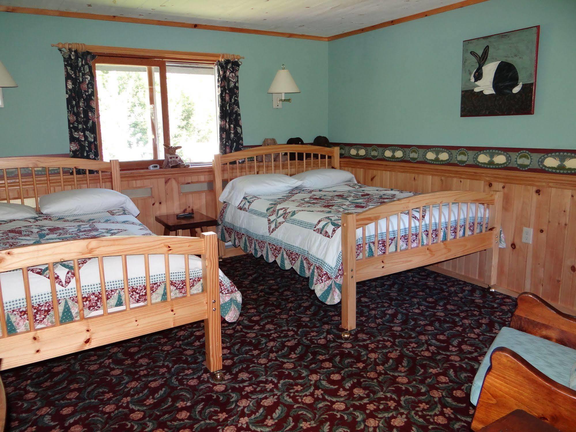 Blue Gentian Lodge At Magic Mountain Londonderry Ngoại thất bức ảnh