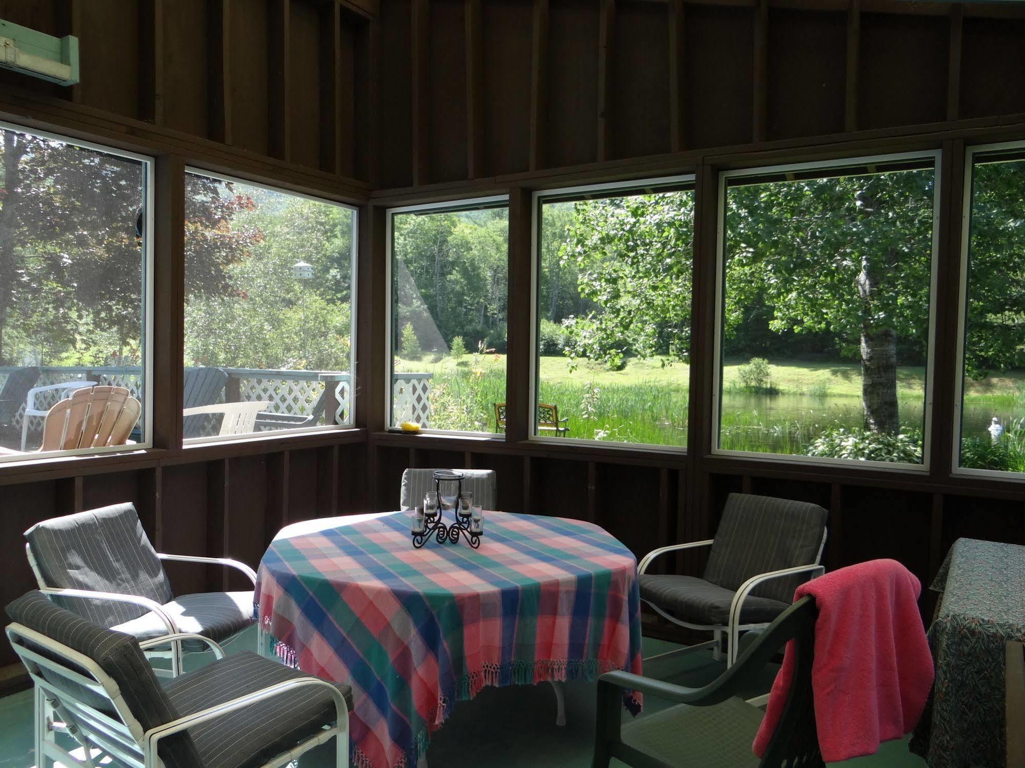Blue Gentian Lodge At Magic Mountain Londonderry Ngoại thất bức ảnh