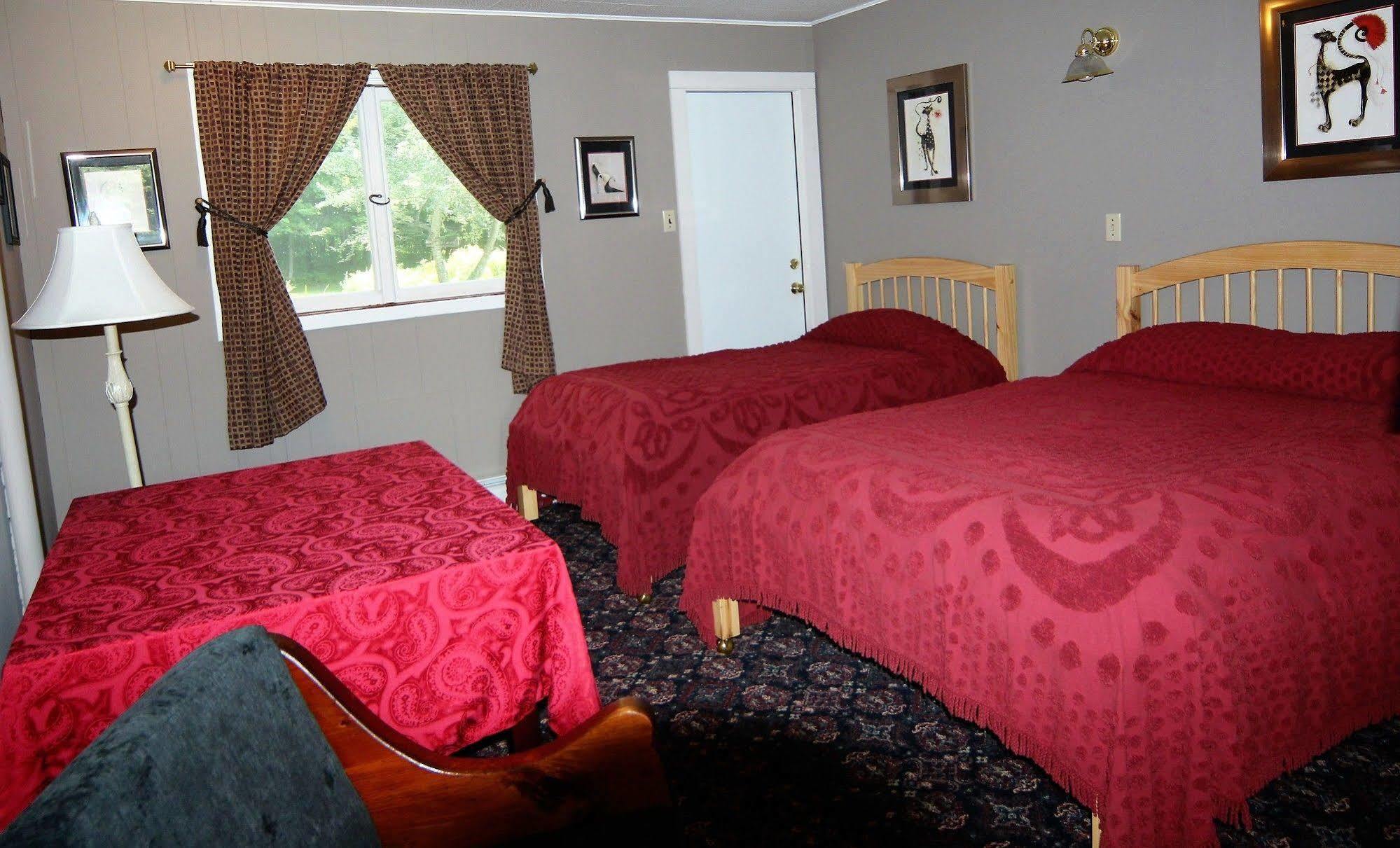 Blue Gentian Lodge At Magic Mountain Londonderry Ngoại thất bức ảnh